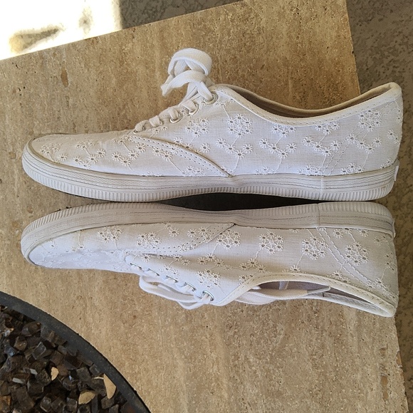 American Eagle White Lace Women's Sneakers Size 8 - Picture 8 of 10